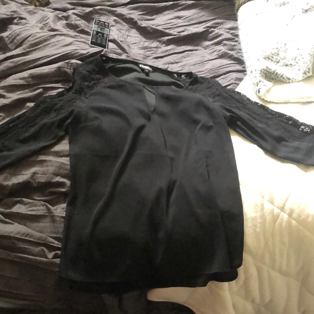 Express Black Top